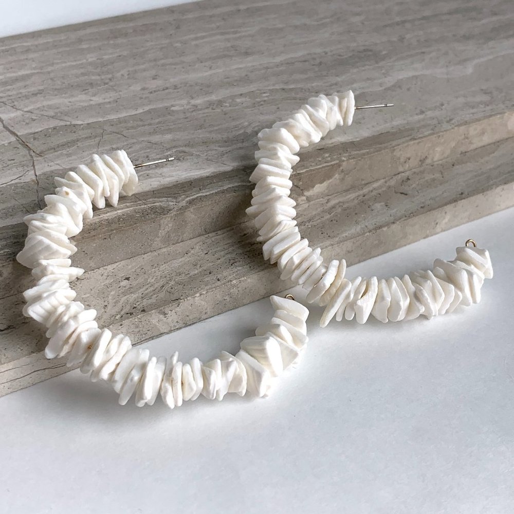 NEW~ Anthropologie Casa Clara "Naya" White Puka Shell Hoop Earrings - Picture 7 of 7